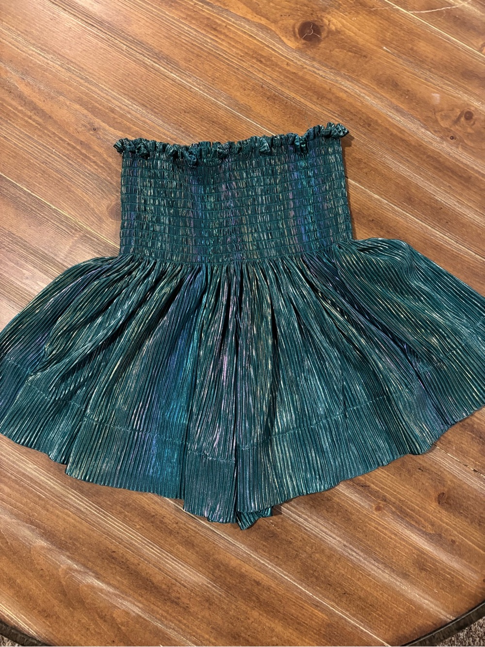 QUEEN OF SPARKLES Emerald Green Metallic Smocked Swing Short